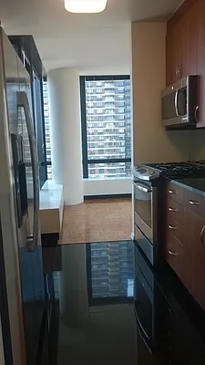 Rented by Solow Realty | media 17