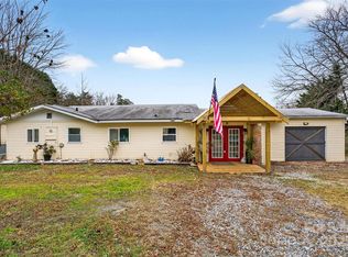 1183 Sandy Plains Rd, Tryon, NC 28782