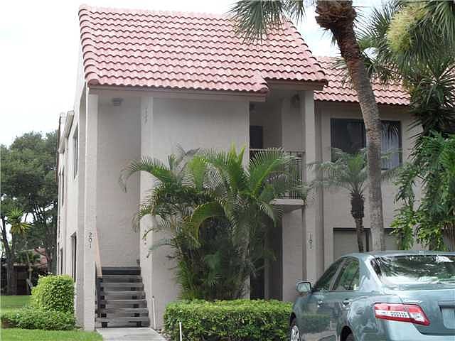 1st image of 5757 Fairway Park Ct APT 101