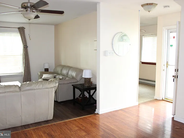 44 Edinshire Rd — Photo 9