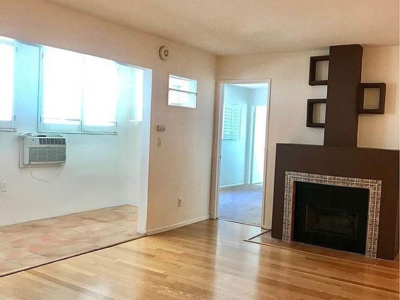 Living room + Sunroom