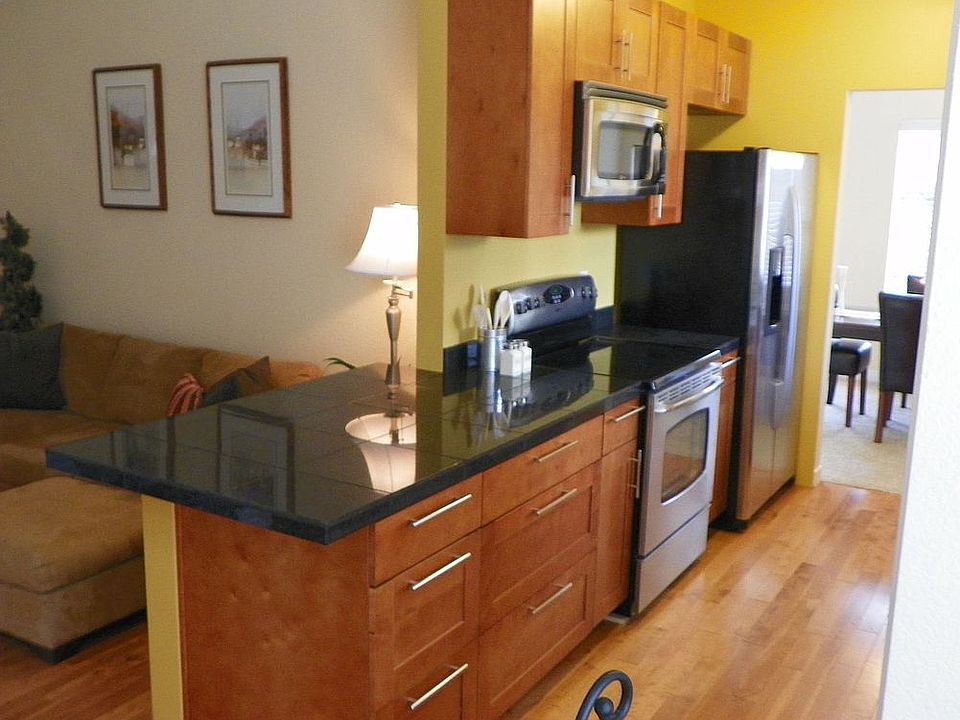 Kitchen North wall