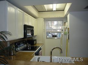 2nd image of 3050 Sir Hamilton Cir