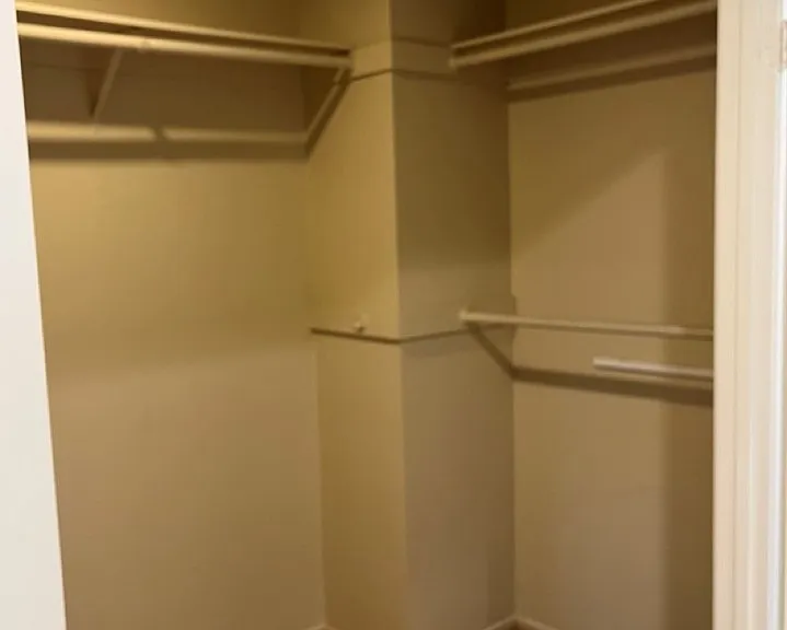 8024 E Woodsboro Ave — Photo 14