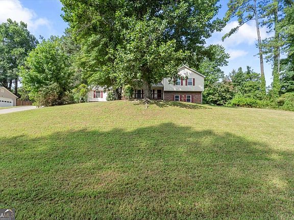 5th image of 310 Timber Laurel Ln