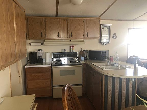 5th image of 17 Lakewood Ln #17