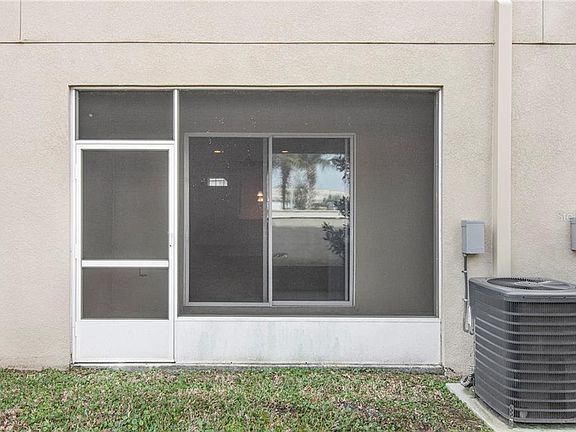 5th image of 2218 Lennox Dale Ln