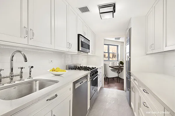 Sold by Stribling | media 22