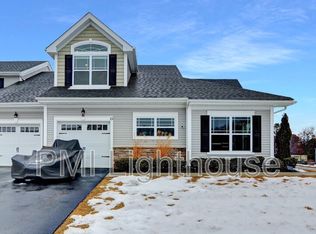 25 Willow Dr, Coram, NY 11727