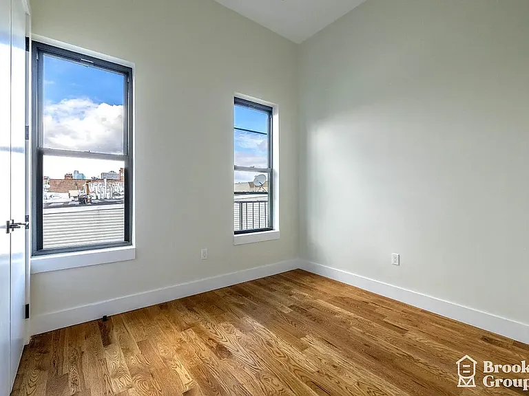 42 Driggs Ave #1R — Photo 10