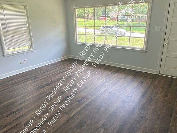 4th image of 391 Crestview Dr