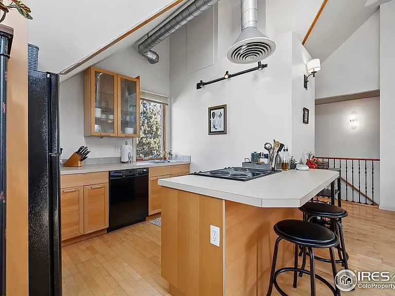 615 Peterson St #3 — Photo 2