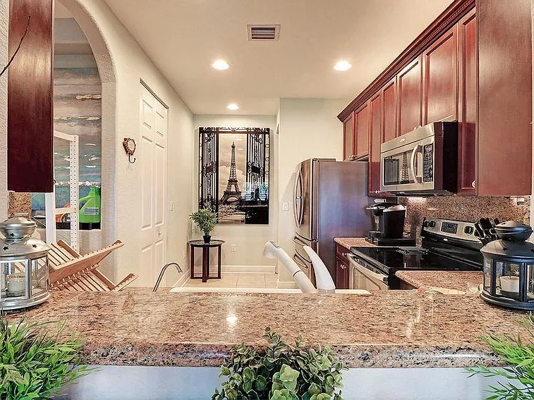 400 Lake Monterey Cir — Photo 13