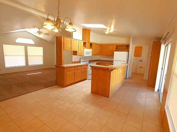 5th image of 33204 W Sunland Ave