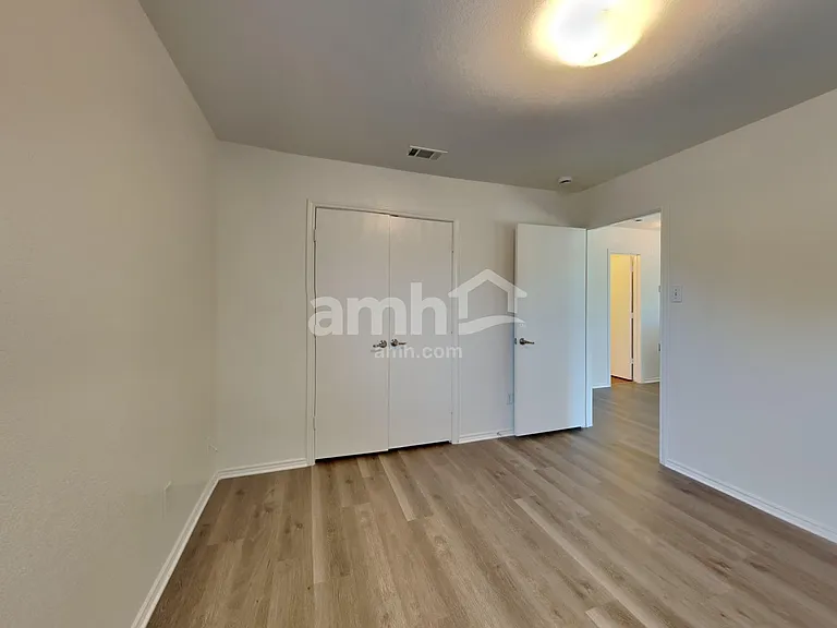 1137 Boxwood Dr — Photo 19