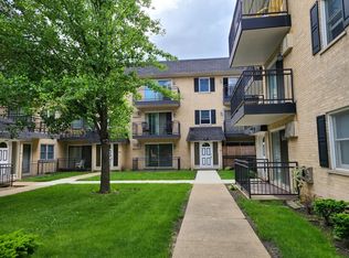 1039 N Harlem Ave #1D, Oak Park, IL 60302
