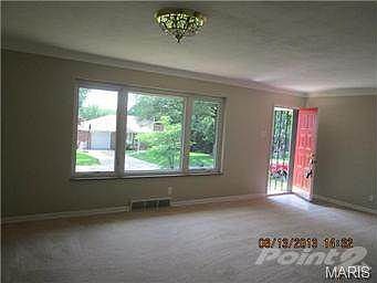 2nd image of 10635 Larkspur Dr