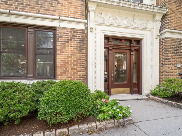 108 Saint Paul St APT A, Brookline, MA 02446
