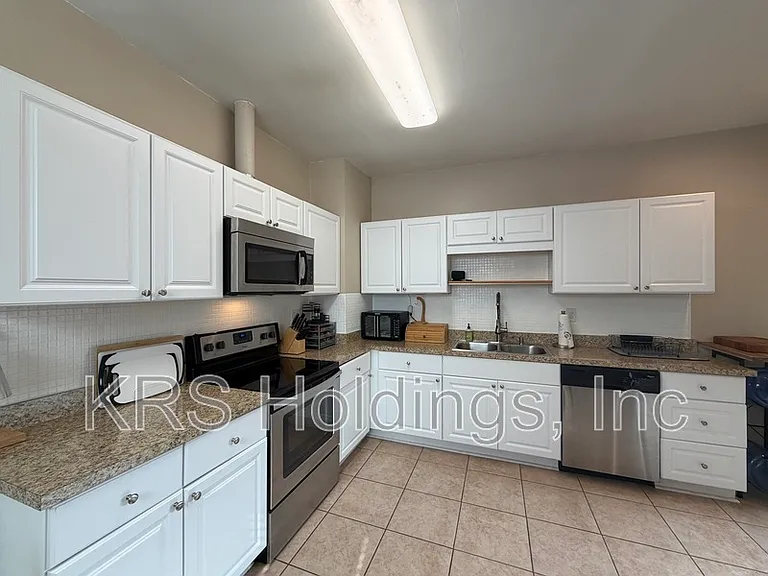212 Maryland Ave — Photo 9