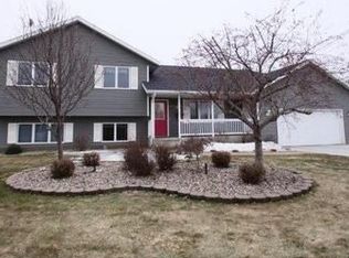5614 Spruce St, Saint Cloud, MN 56303