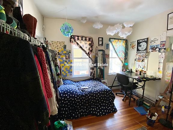 4th image of 34 Darling St
