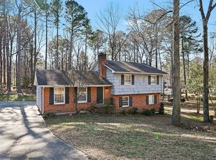 1920 White Plains Rd, Chapel Hill, NC 27517