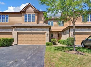 96 Santa Fe Ct, Willow Springs, IL 60480