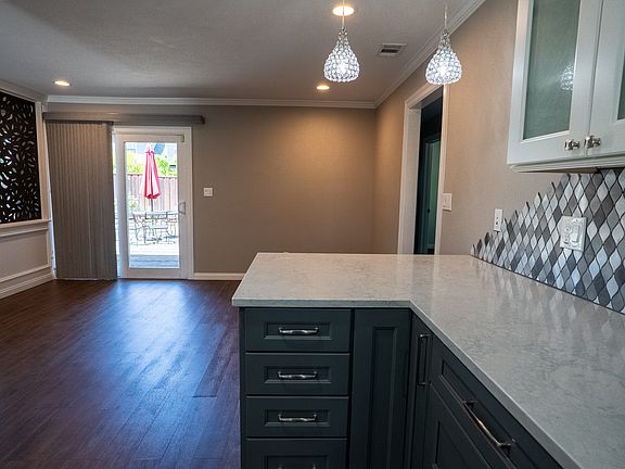 4th image of 1164 Linda Dr