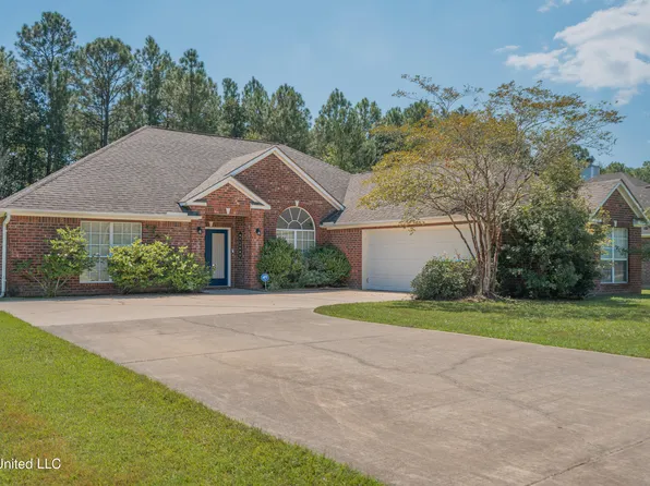 1701 Fairway Dr, Gautier, MS 39553