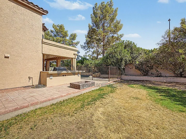 1819 E Cascade Dr — Photo 41