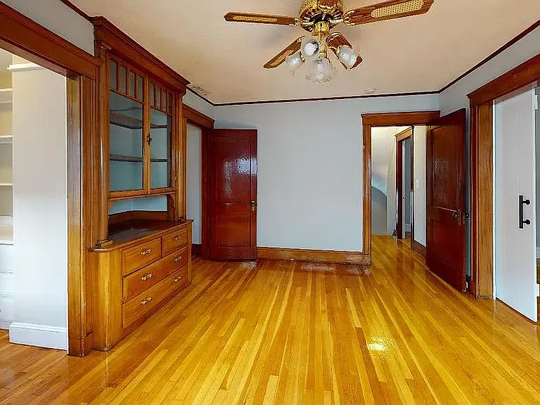 74 Harlow St #E — Photo 2