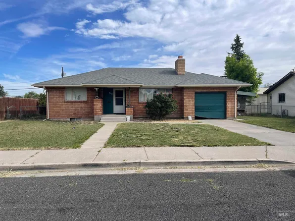 228 Borah Ave W, Twin Falls, ID 83301