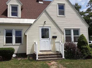 1327 Curry Rd, Schenectady, NY 12306