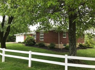 12210 Country Club Dr, Rolla, MO 65401
