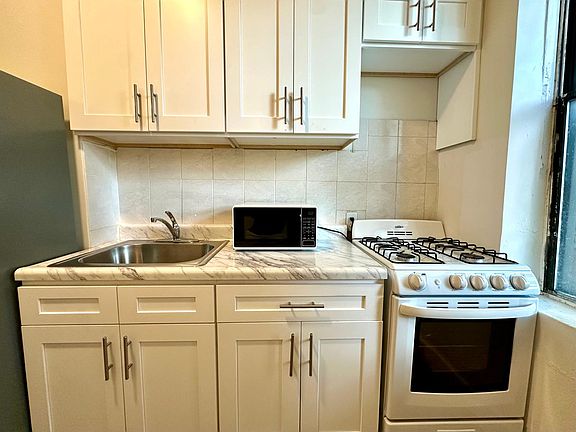 2nd image of 86 Lewis Ave #3B