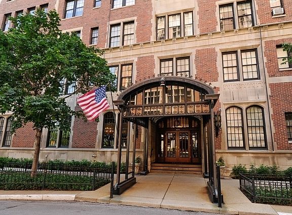 2nd image of 1120 N Lake Shore Dr #15C