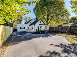 1165 Eggert Rd, Amherst, NY 14226