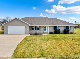 718 Lowell Rd, Luxemburg, WI 54217