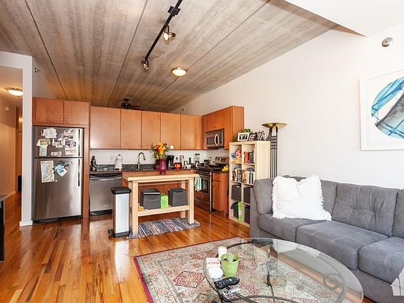 2nd image of 630 N Franklin St #510JF