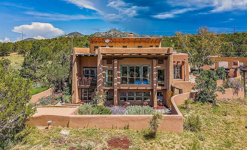 1st image of 20 Camino Valle