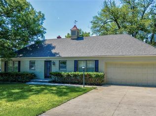 2001 W 83rd Ter, Leawood, KS 66206