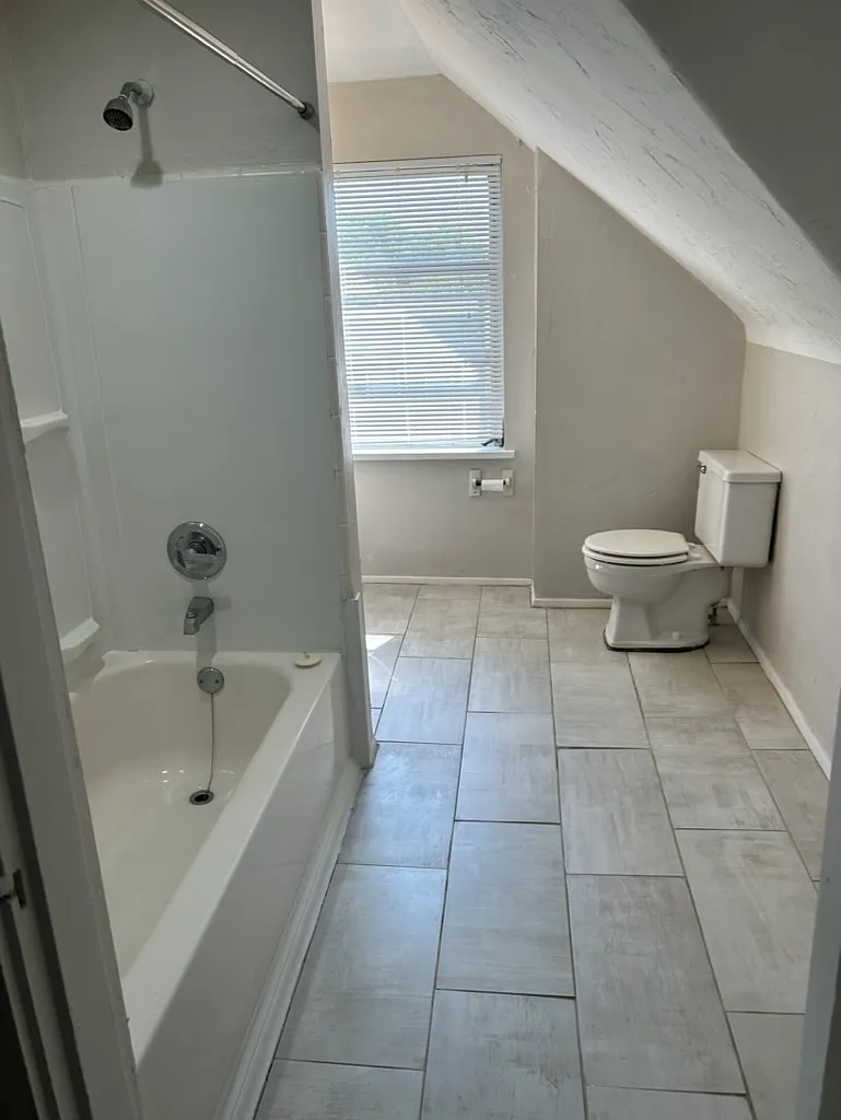 1118 Cypress St — Photo 4