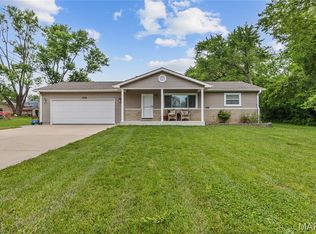 11539 Terry Ave, Maryland Heights, MO 63043
