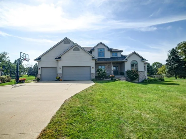 581 Concord Dr, Oregon, WI 53575