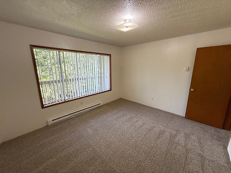 528 SW Levens St #8 — Photo 11