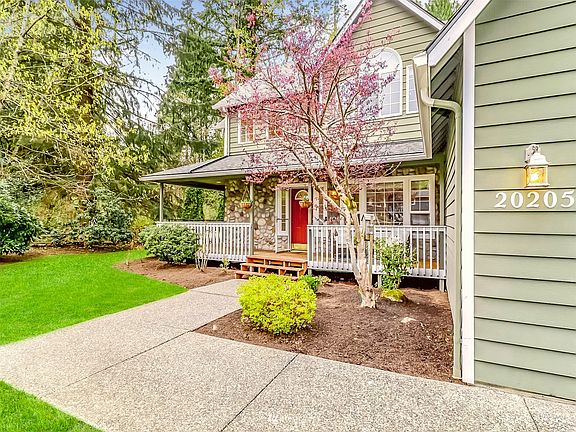 3rd image of 20205 82nd Ave SE