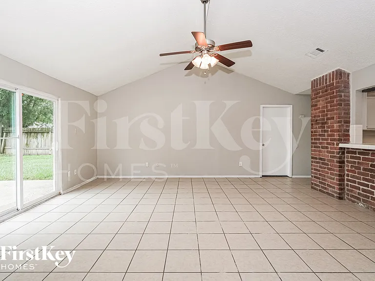 24119 Lone Elm Dr — Photo 3