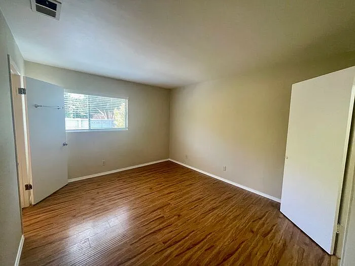 1061 Via Regina — Photo 12