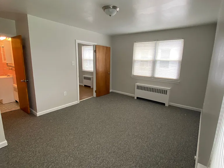1128 Faunce St #1 — Photo 10