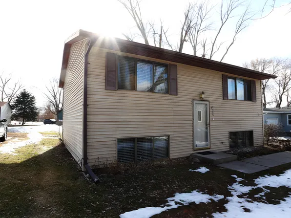 908 College St, Boone, IA 50036